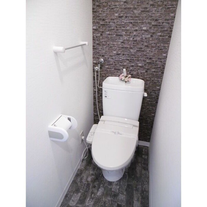 物件内観写真14　(トイレ)