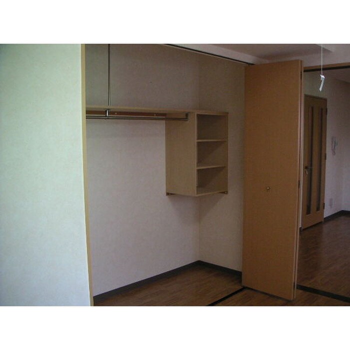 物件内観写真11　(居室)