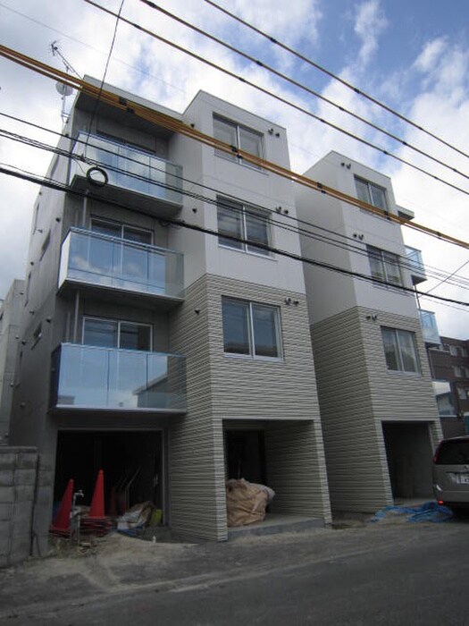 物件外観写真2　(外観写真)