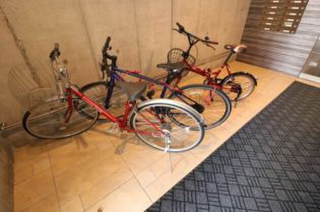 物件外観写真5　(駐輪場)