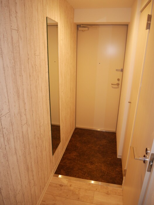 物件内観写真16　(玄関)