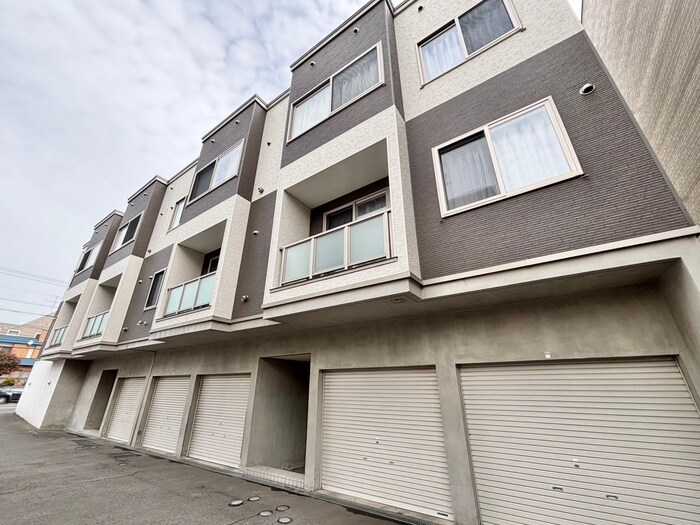 物件外観写真2　(外観写真)