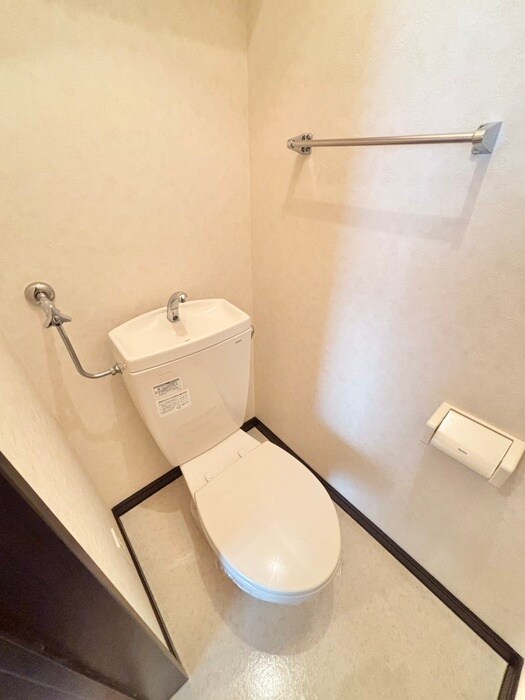 物件内観写真16　(トイレ)