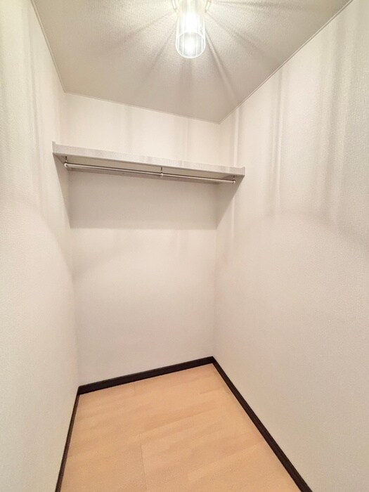 物件内観写真18　(収納)