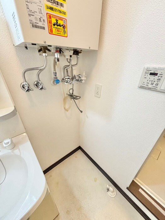 物件内観写真21　(洗濯機置場)