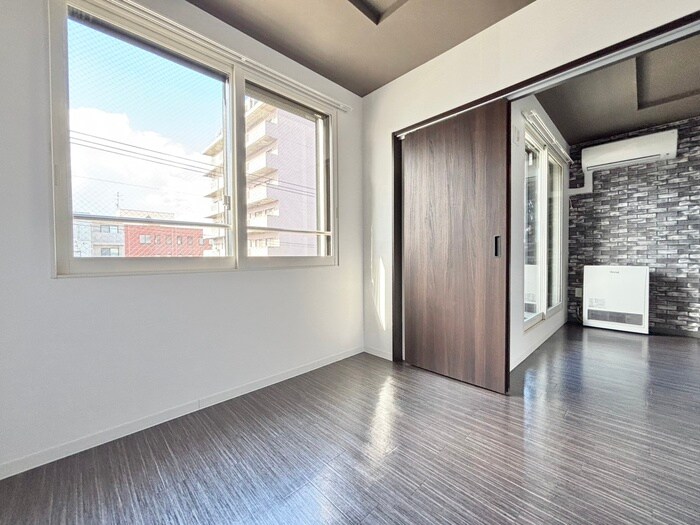 物件内観写真11　(居室)