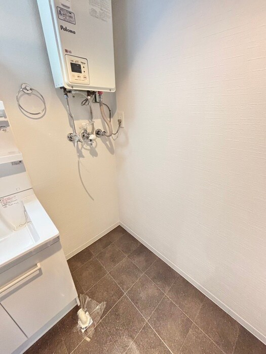 物件内観写真21　(洗濯機置場)