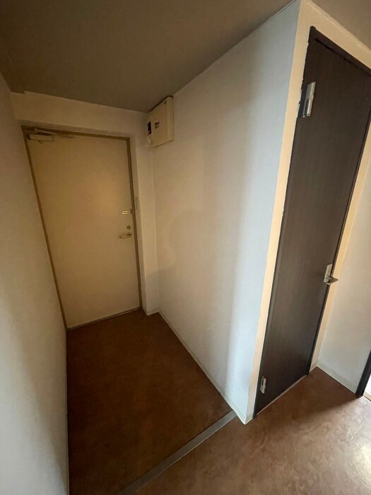 物件内観写真16　(玄関)