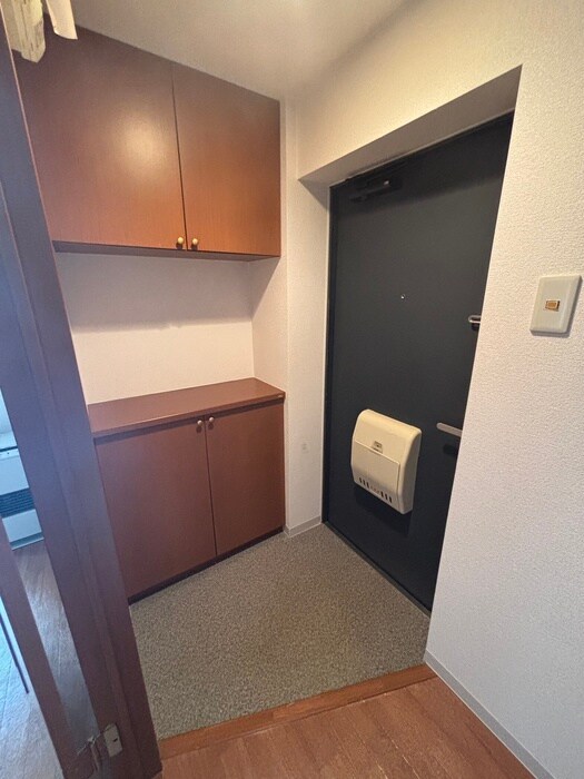 物件内観写真17　(玄関)