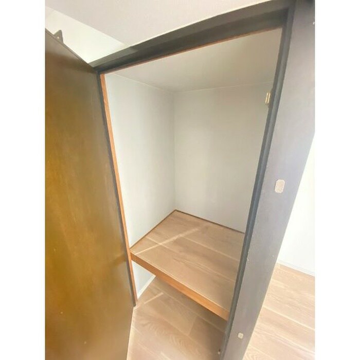 物件内観写真9　(収納)