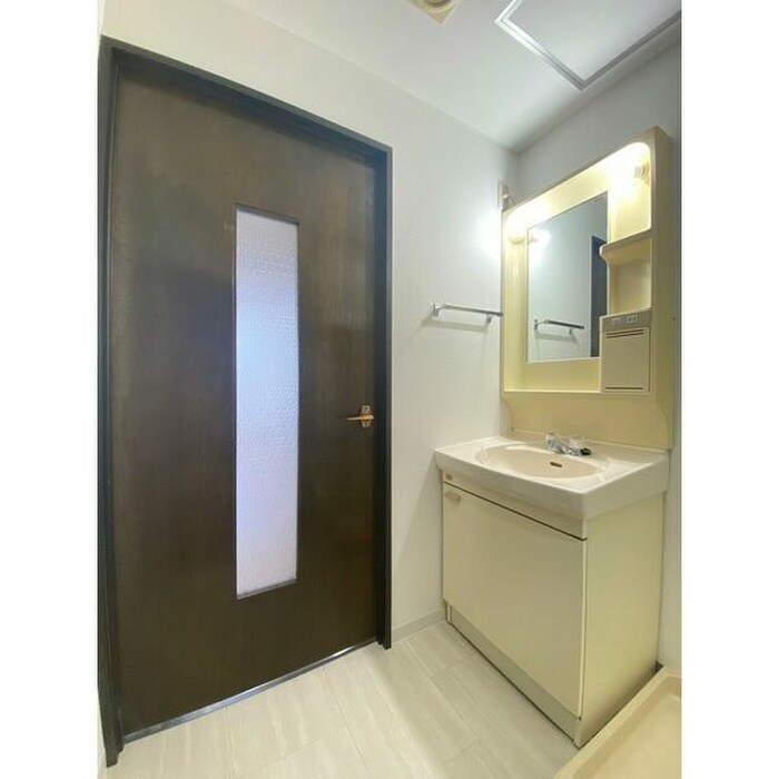 物件内観写真11　(洗面)