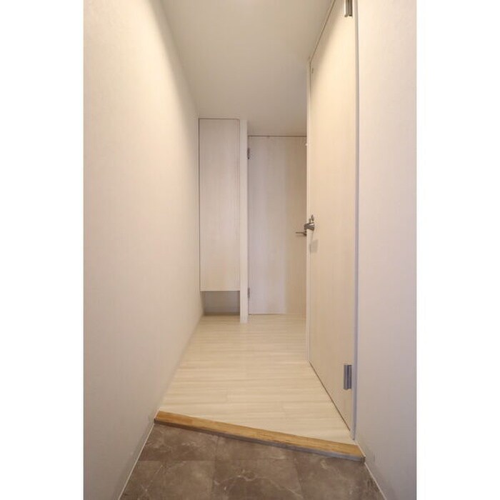 物件内観写真15　(玄関)