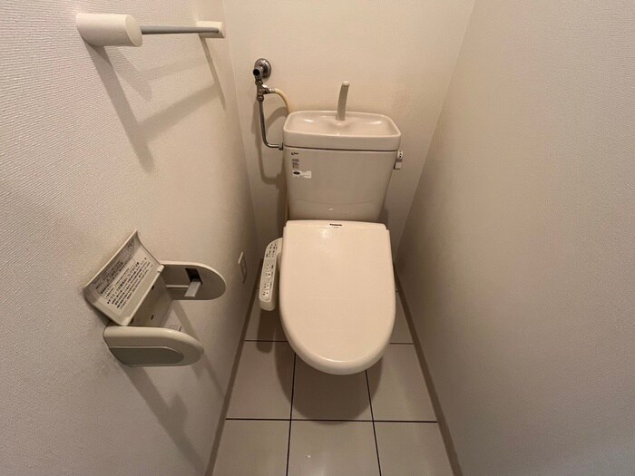 物件内観写真16　(トイレ)