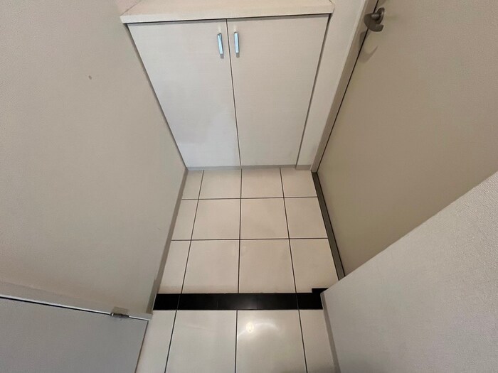 物件内観写真17　(玄関)