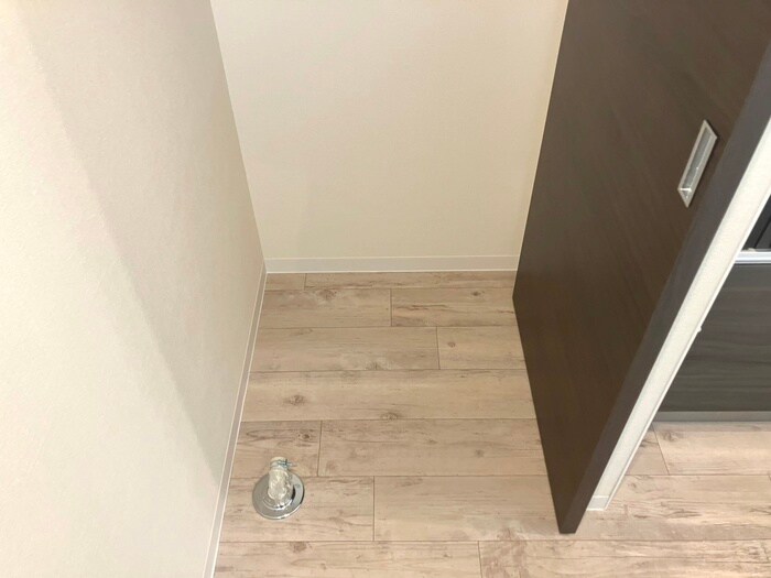 物件内観写真18　(洗濯機置場)