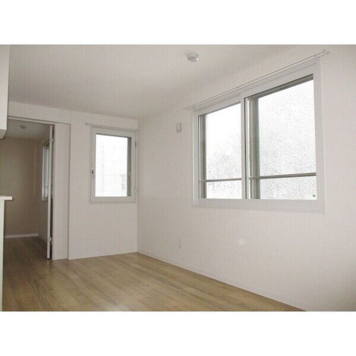 物件内観写真6　(居室)