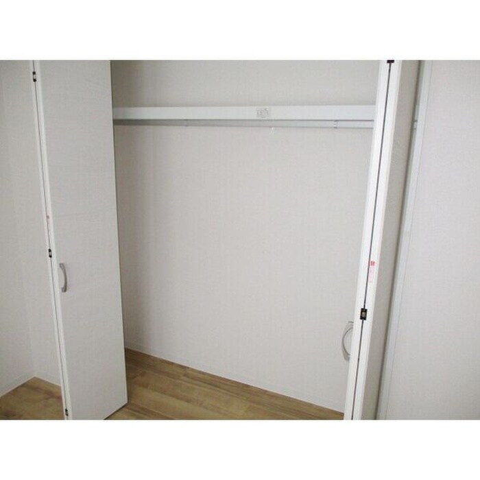 物件内観写真8　(収納)