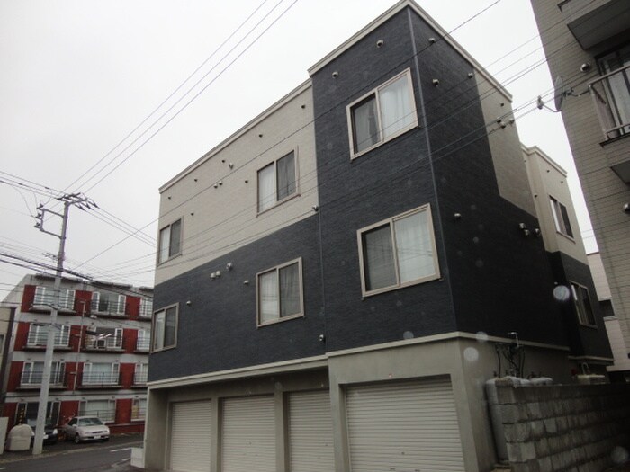 物件外観写真1　(外観写真)