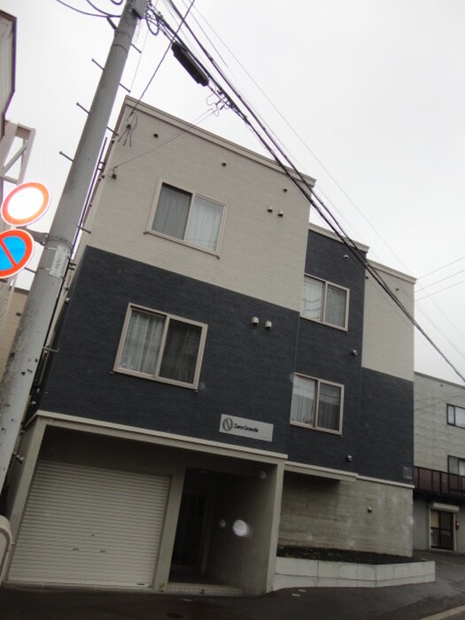 物件外観写真2　(外観写真)