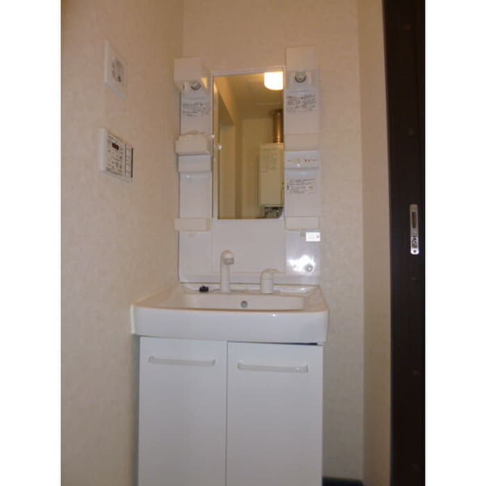 物件内観写真10　(洗面)