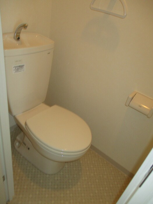 物件内観写真15　(トイレ)