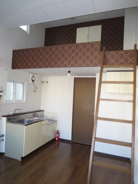 物件内観写真8　(居室)