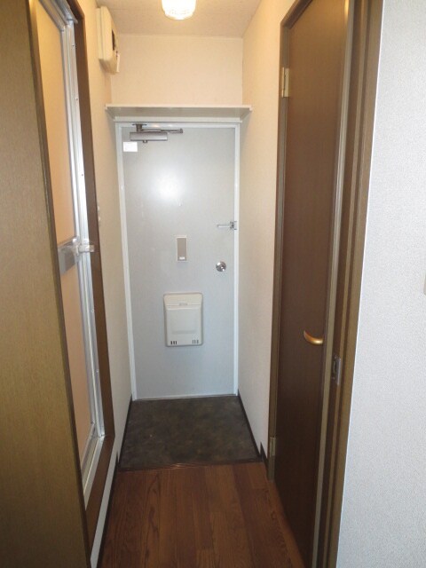 物件内観写真15　(玄関)