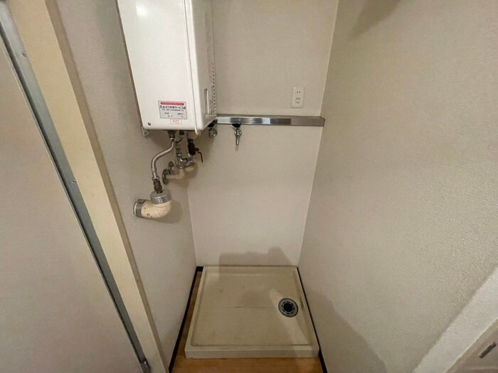 物件内観写真19　(洗濯機置場)