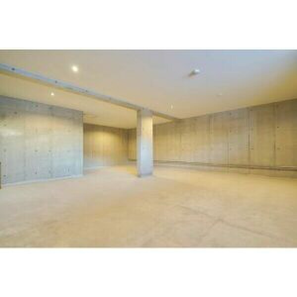 物件外観写真4　(駐車場)