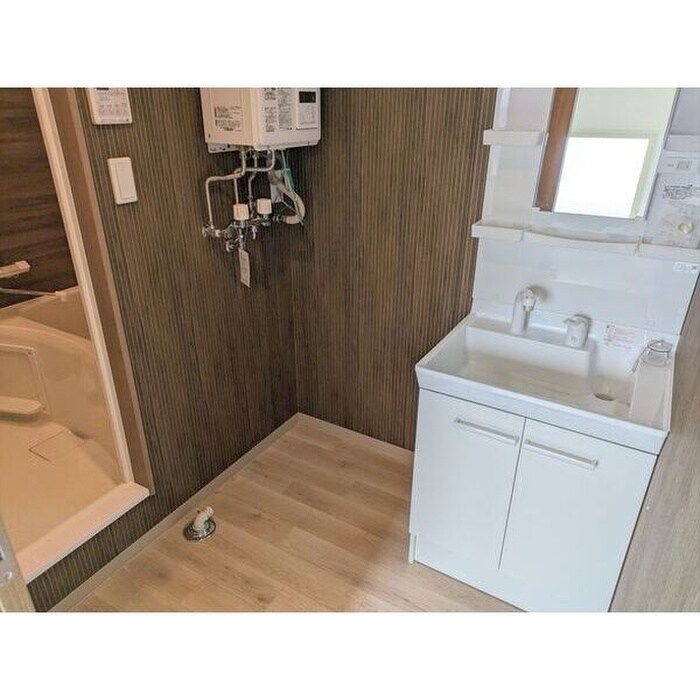 物件内観写真8　(洗面)