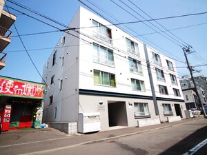 メ－プルコ－ト２４外観写真