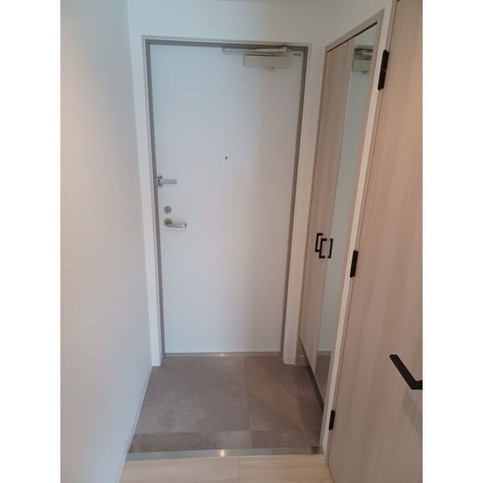 物件内観写真16　(玄関)