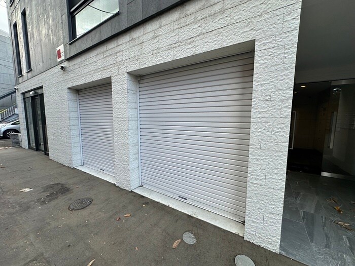 物件外観写真5　(駐車場)