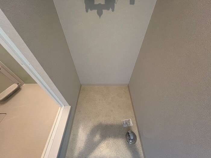 物件内観写真19　(洗濯機置場)