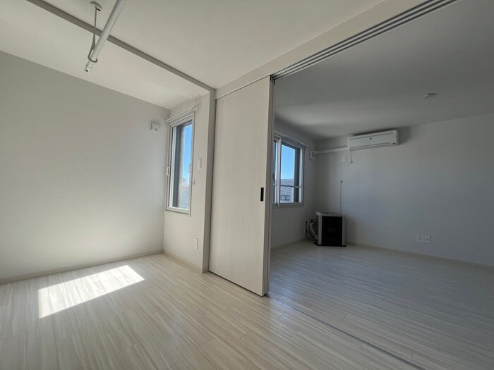 物件内観写真21　(居室)