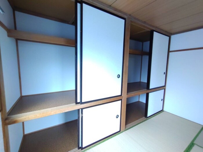 物件内観写真13　(収納)