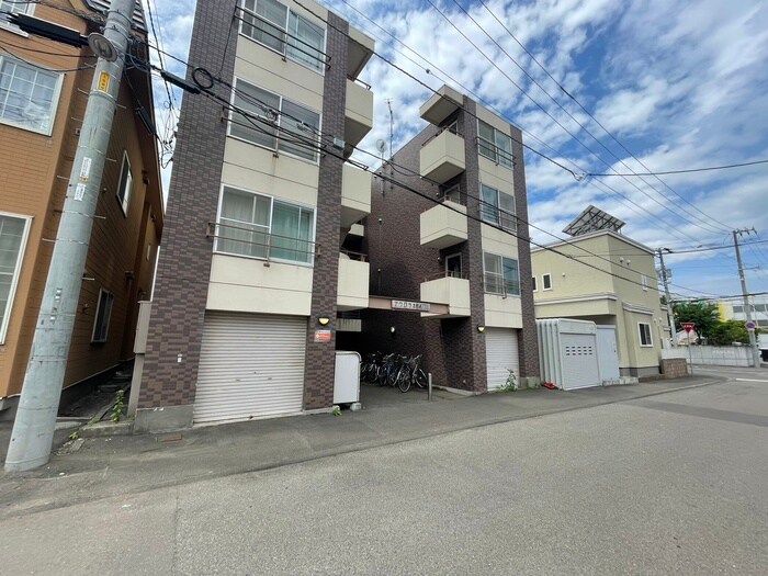 物件外観写真1　(外観写真)