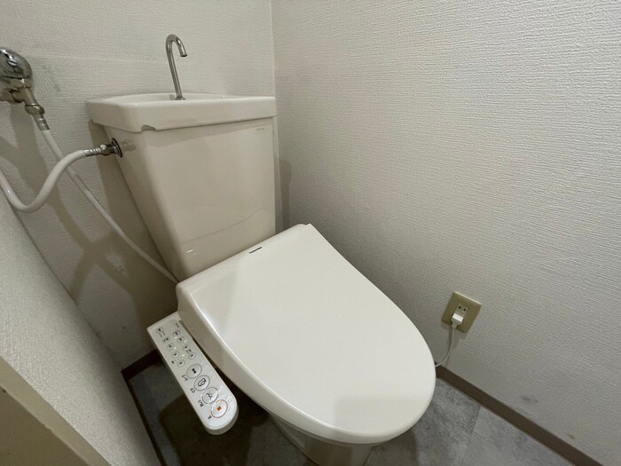 物件内観写真12　(トイレ)