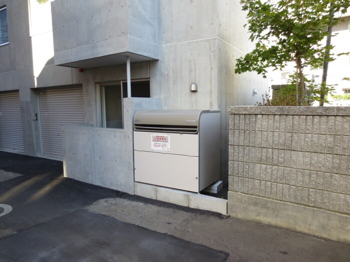 物件外観写真4　(建物設備)