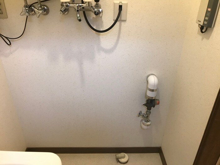 物件内観写真17　(洗濯機置場)