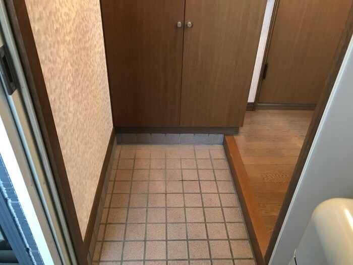 物件内観写真21　(玄関)