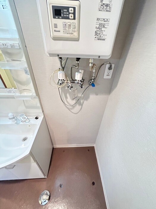 物件内観写真18　(洗濯機置場)