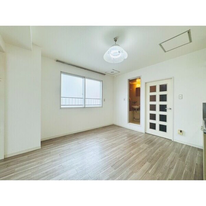 物件内観写真2　(居室)