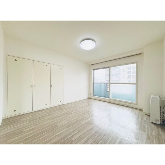 物件内観写真4　(居室)