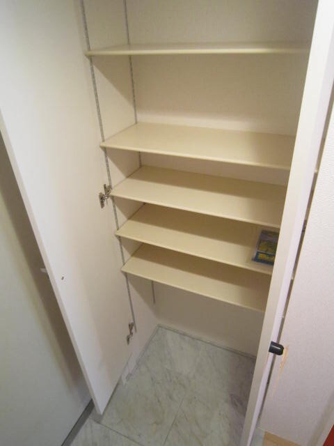 物件内観写真15　(靴箱)