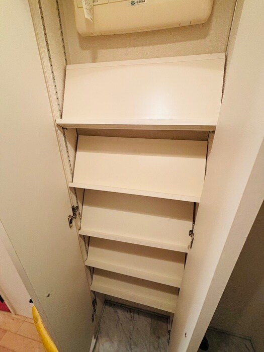 物件内観写真17　(靴箱)