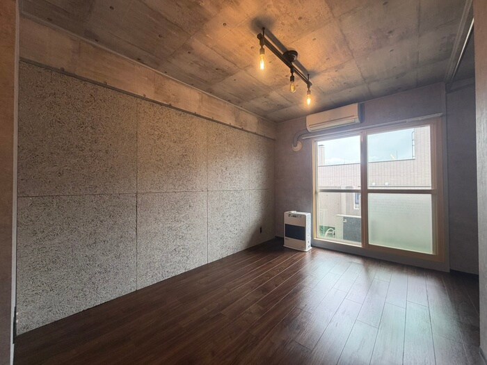 物件内観写真4　(居室)