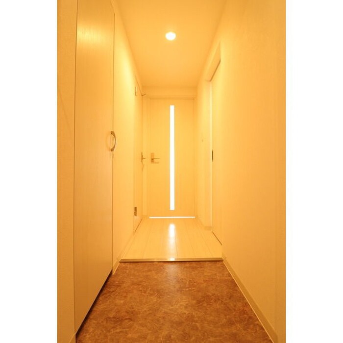 物件内観写真15　(玄関)