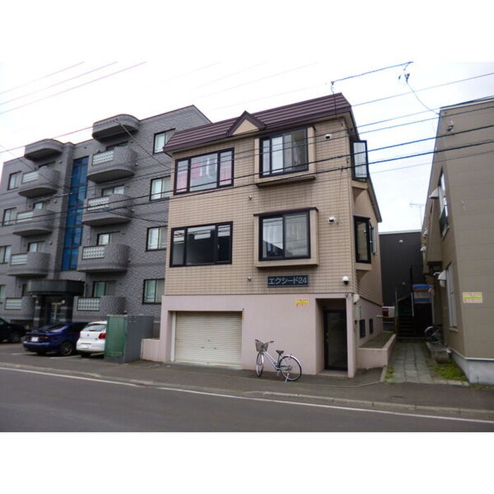 物件外観写真1　(外観写真)