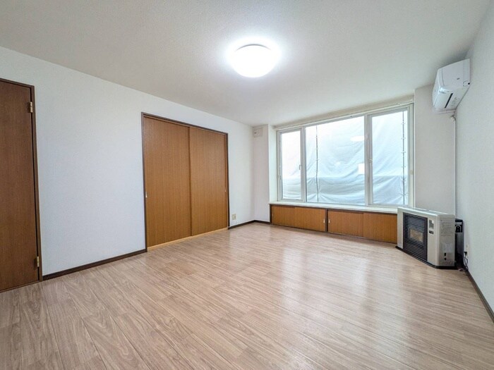 物件内観写真10　(居室)